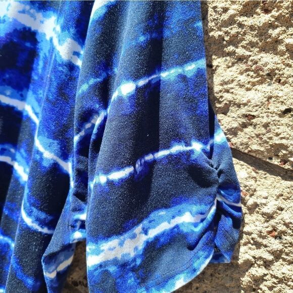 LulaRoe women's electric blue boho top - Picture 4 of 14